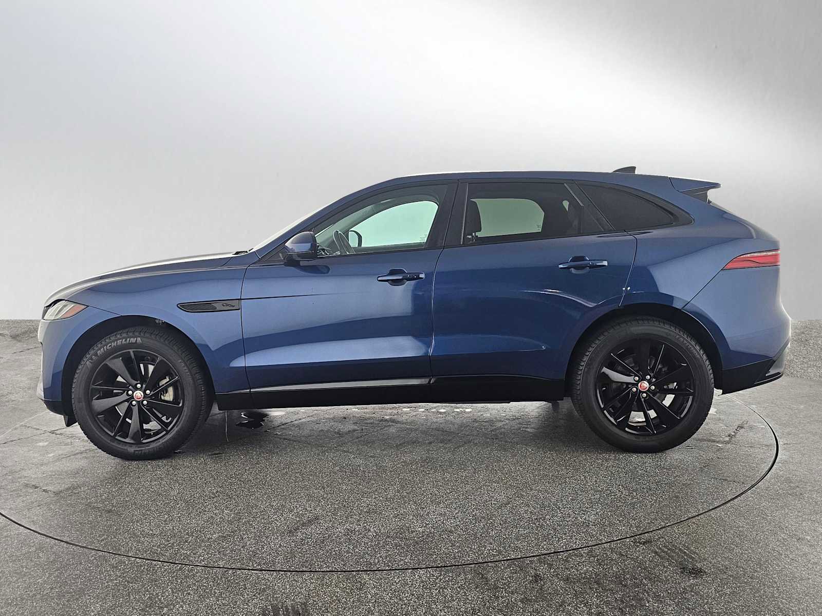 Used 2022 Jaguar F-PACE S image 8