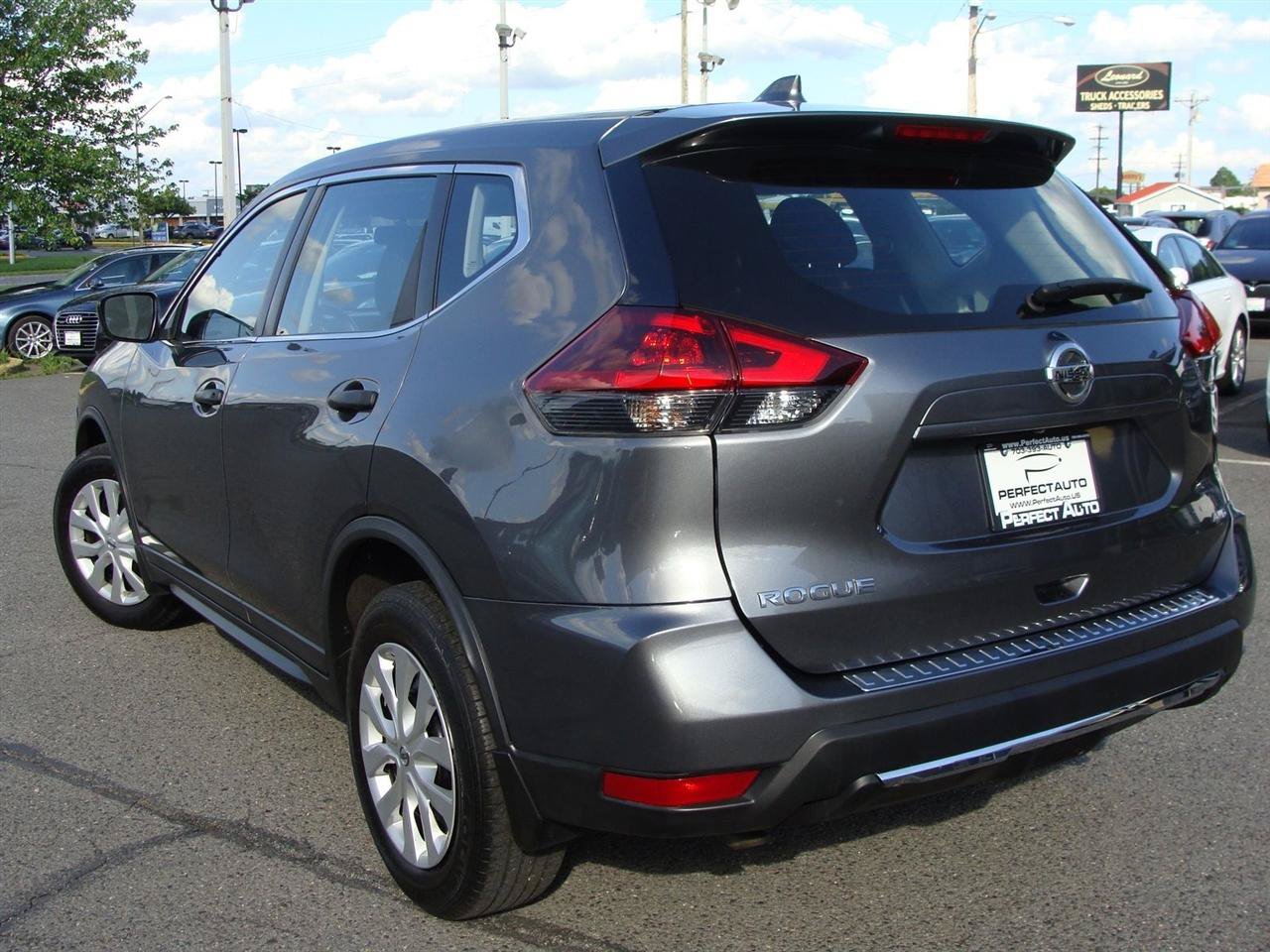 Used 2018 Nissan Rogue S AWD/4WD image 4