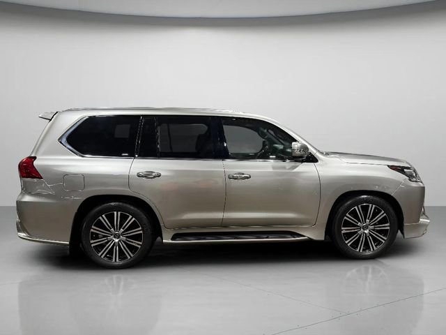 Used 2020 Lexus LX 570 4WD w/ 3rd Row & Luxury Pkg image 2