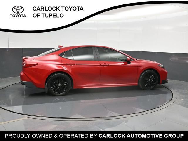 Used 2025 Toyota Camry SE w/ Convenience Package FWD image 4