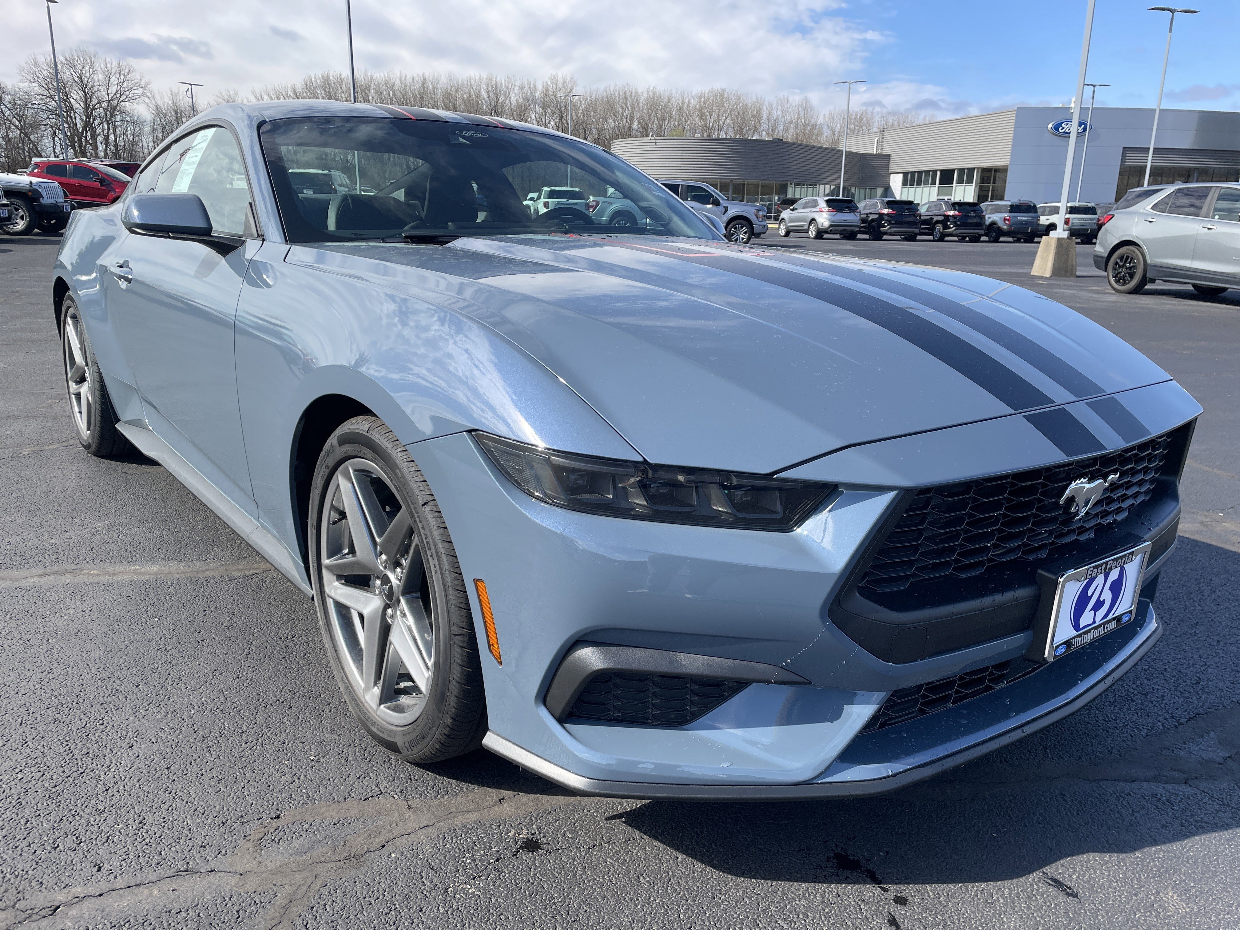 Used 2025 Ford Mustang Coupe image 7
