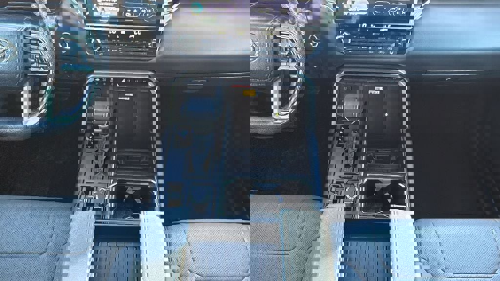 Used 2024 Toyota Tundra Limited image 23