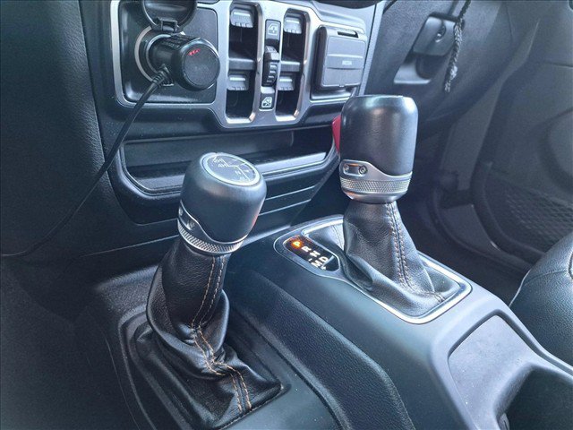 Used 2022 Jeep Gladiator Overland AWD/4WD image 9