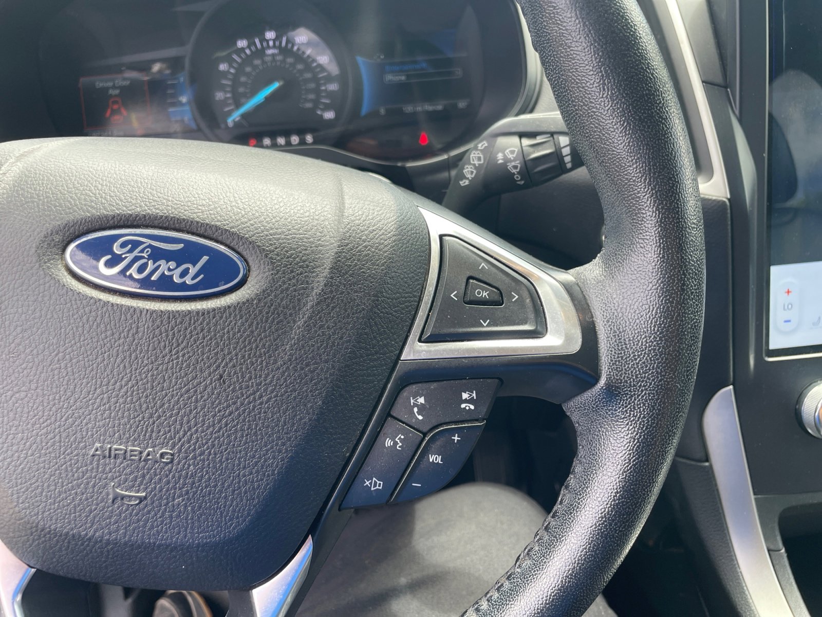Used 2022 Ford Edge SEL AWD/4WD image 18