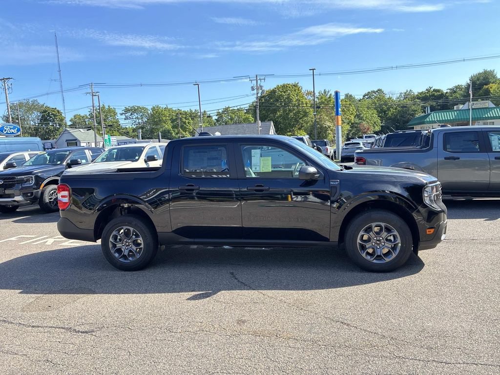 New 2026 Ford Maverick XLT w/ Equipment Group 301A AWD/4WD image 2