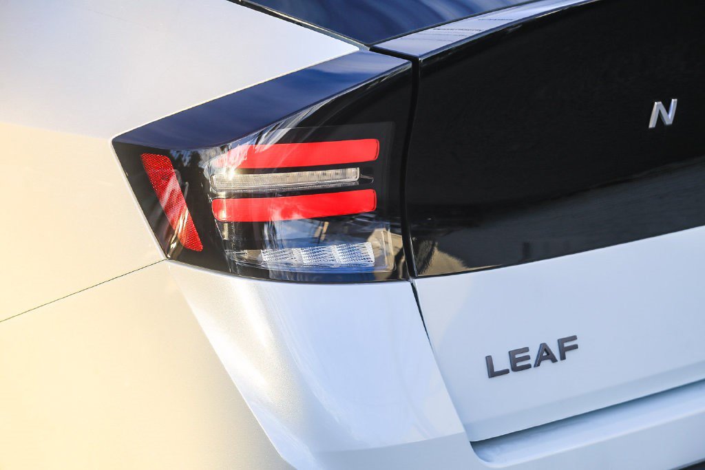 New 2026 Nissan Leaf SV+ FWD image 9