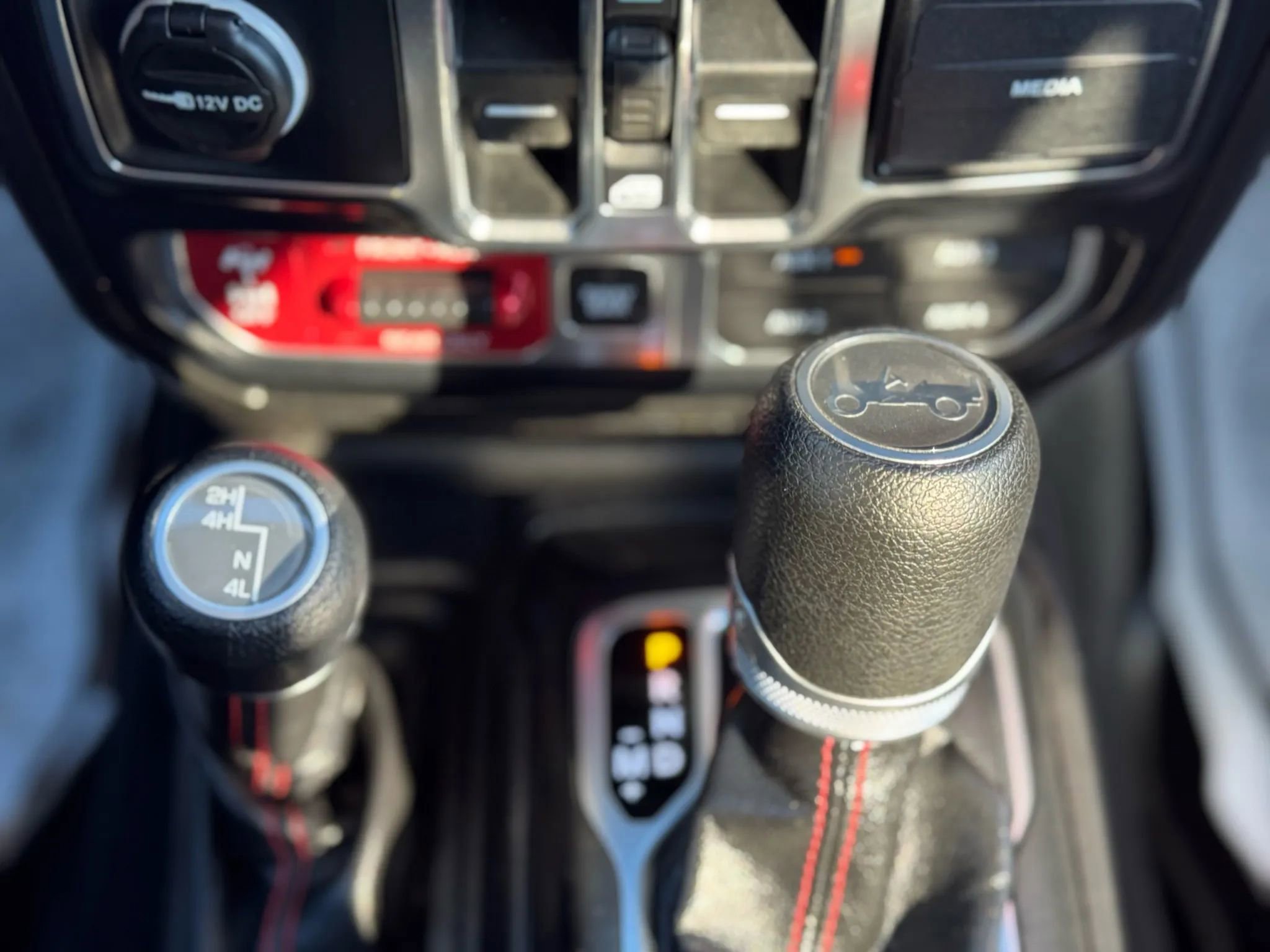 Used 2019 Jeep Wrangler Unlimited Rubicon w/ Cold Weather Group image 36