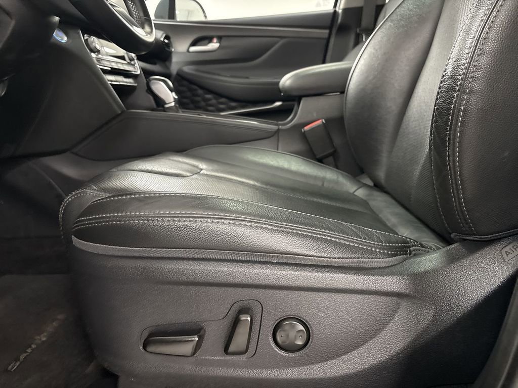 Used 2020 Hyundai Santa Fe SEL w/ Convenience + Premium Package image 12