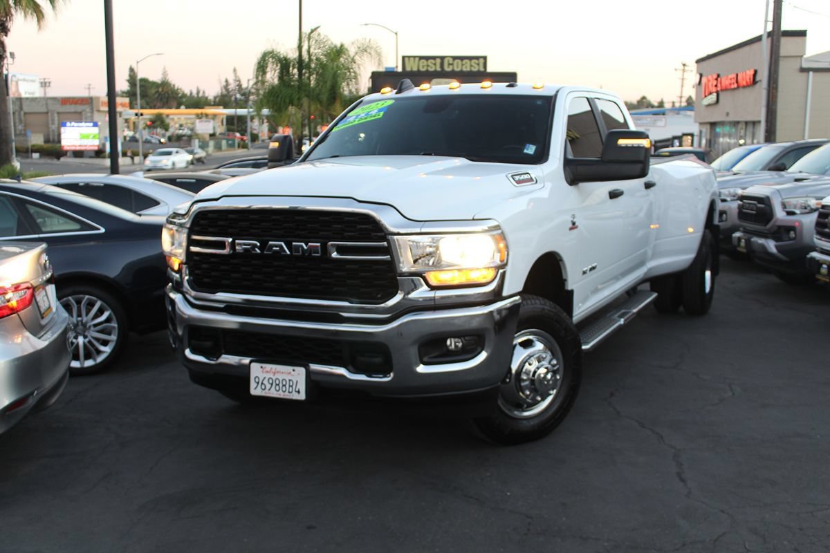 Used 2023 RAM 3500 Big Horn w/ Level 1 Equipment Group AWD/4WD image 40
