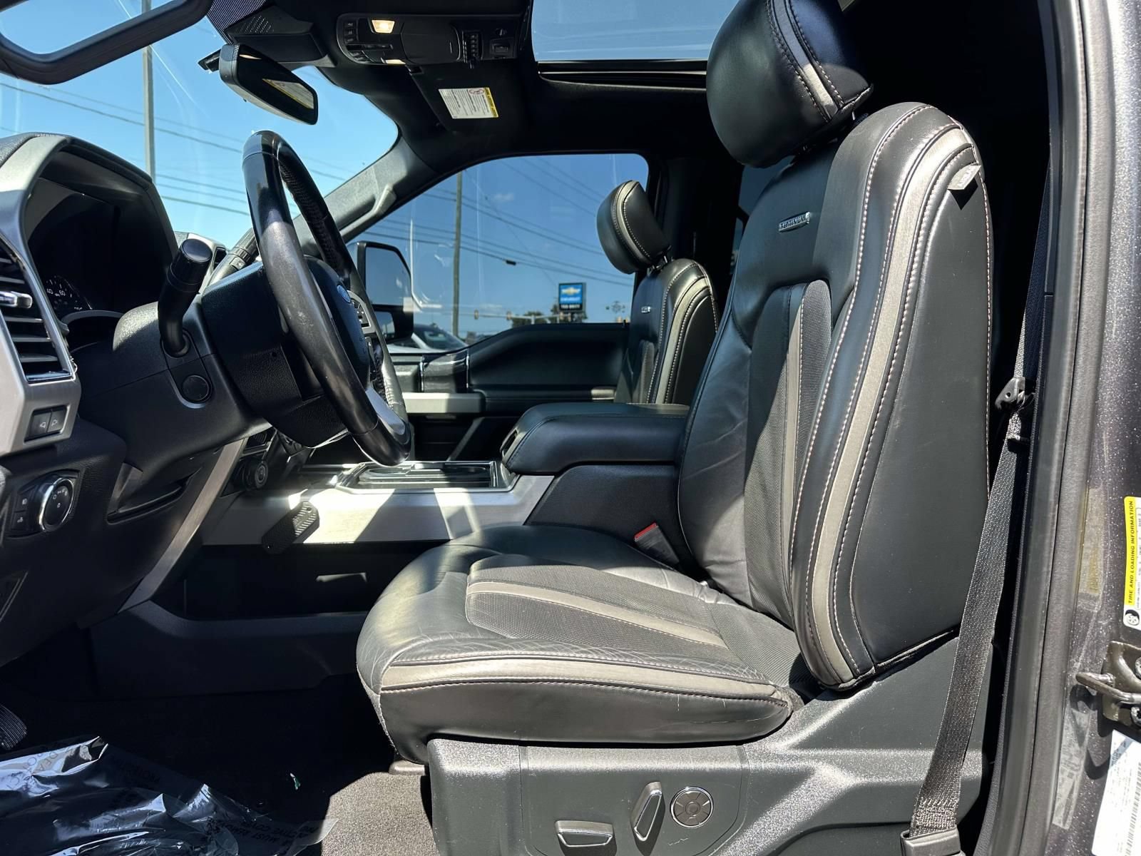 Used 2020 Ford F250 Platinum w/ FX4 Off-Road Package AWD/4WD image 22