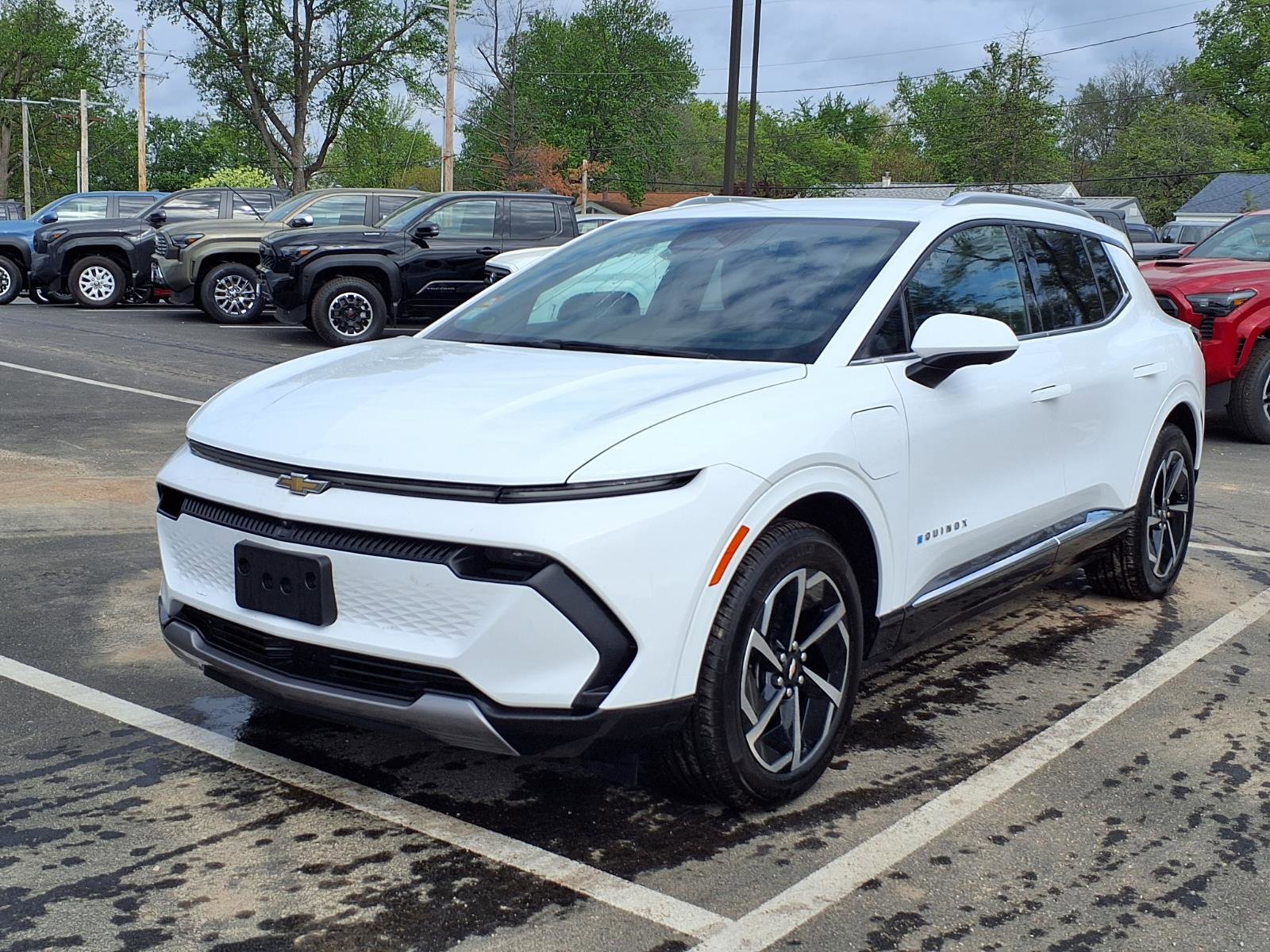 Used 2024 Chevrolet Equinox EV LT image 30