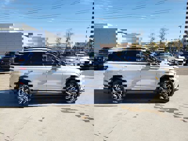 New 2026 Lincoln Corsair Premiere image 11