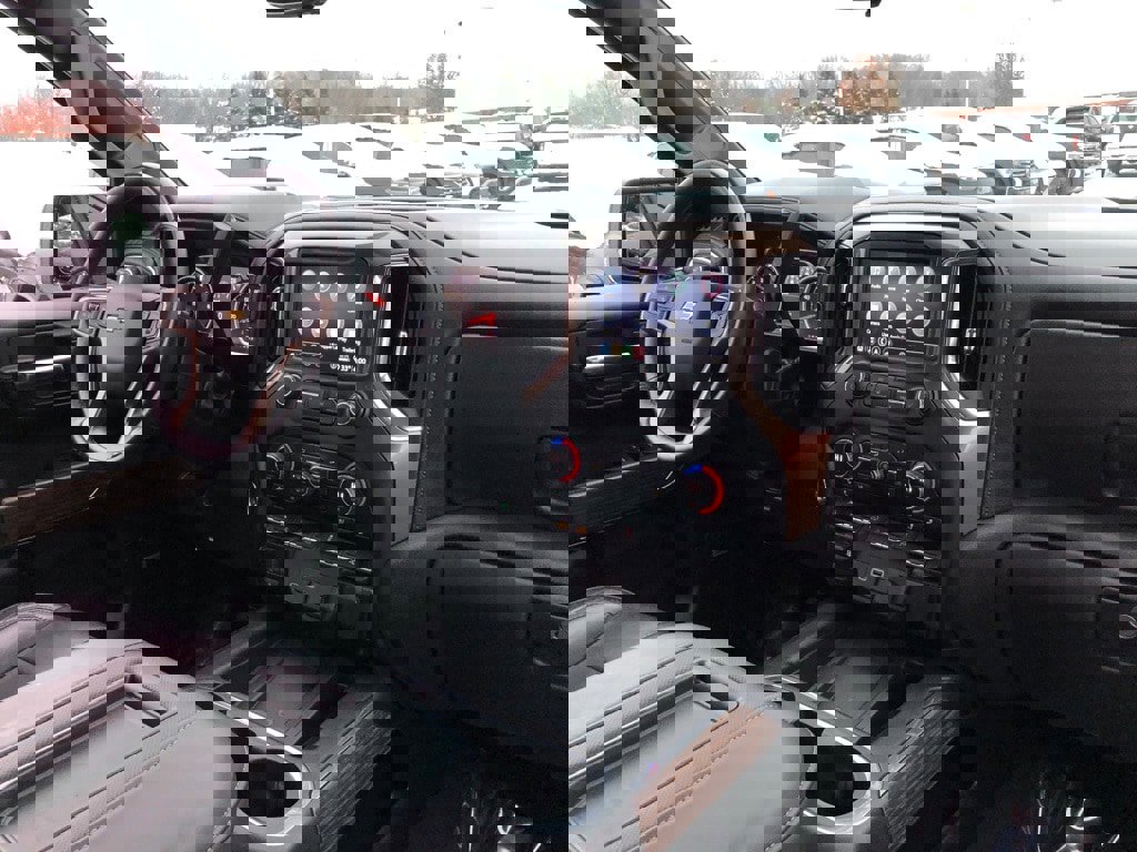 Used 2020 Chevrolet Silverado 1500 High Country w/ Technology Package image 19