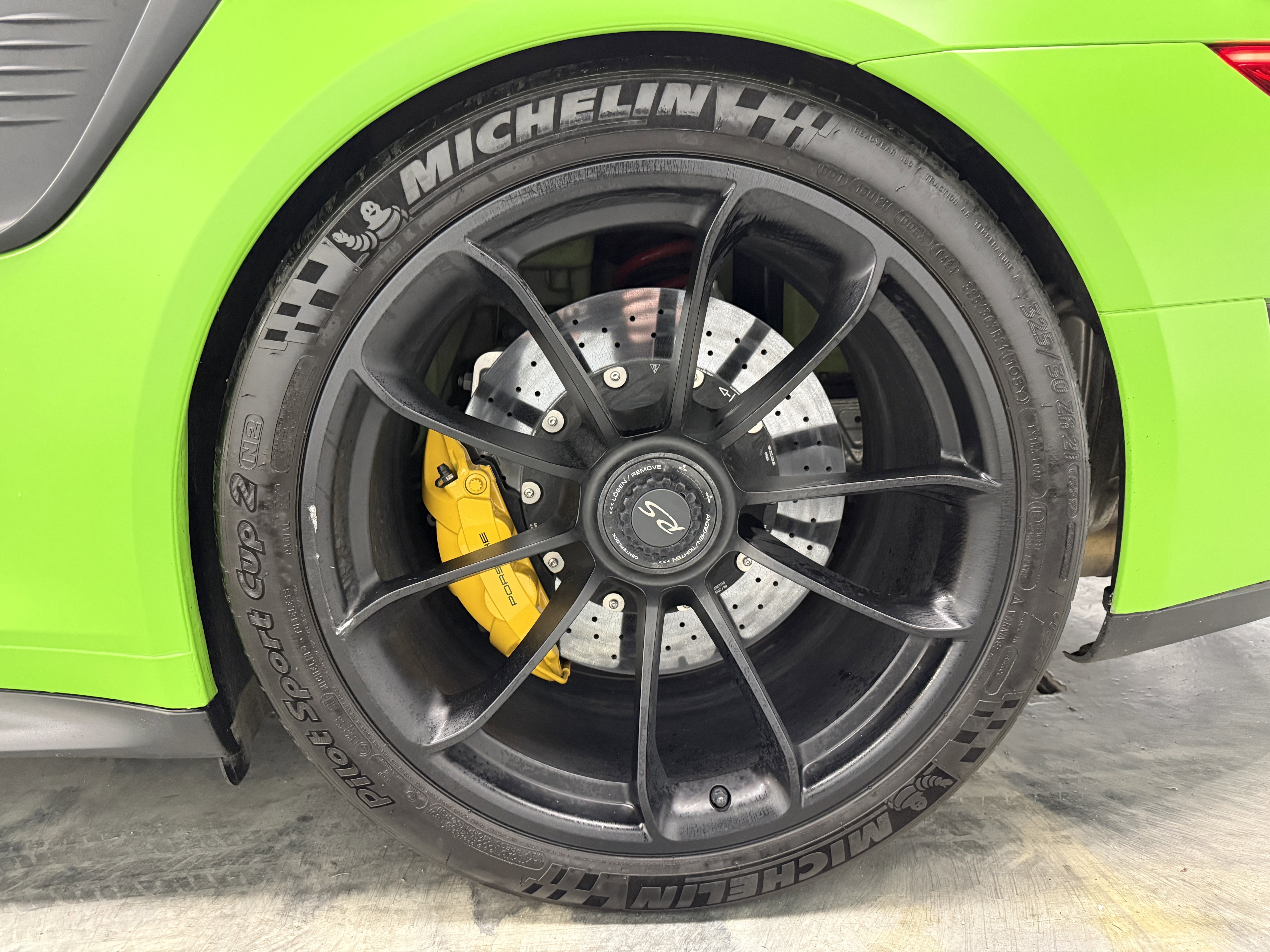 Used 2019 Porsche 911 GT3 RS RWD image 41