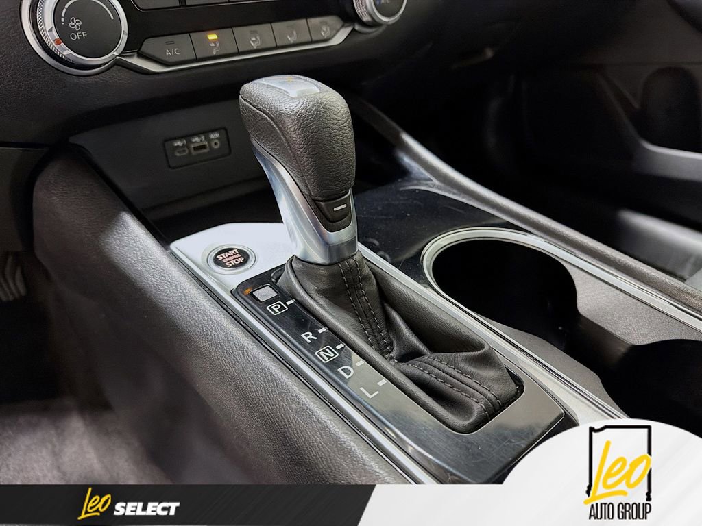 Used 2024 Nissan Altima 2.5 SV image 16