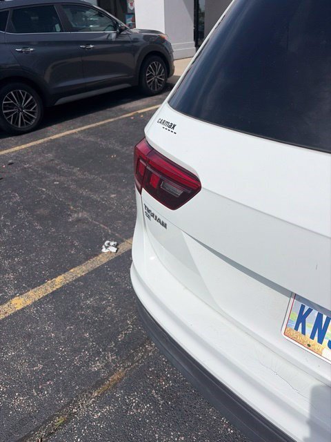 Used 2019 Volkswagen Tiguan SE w/ Panoramic Sunroof Package FWD image 24
