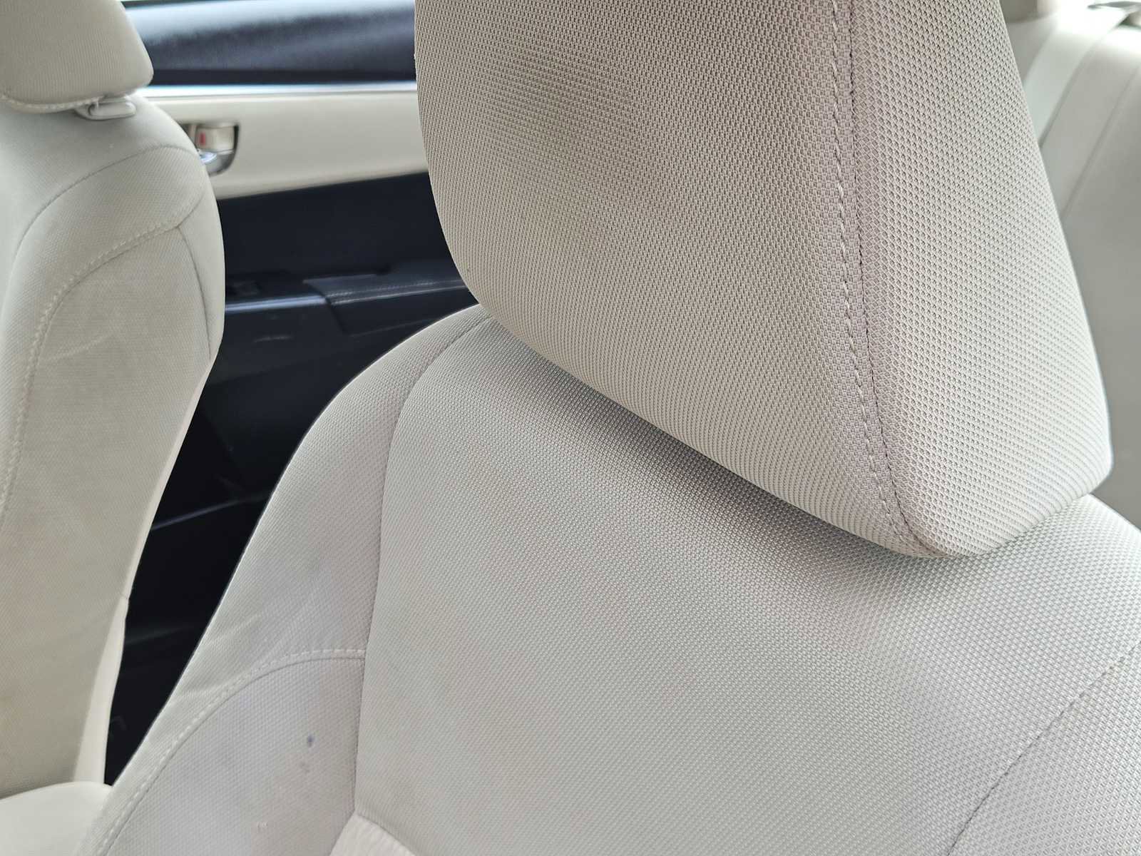 Used 2014 Toyota Corolla LE image 15