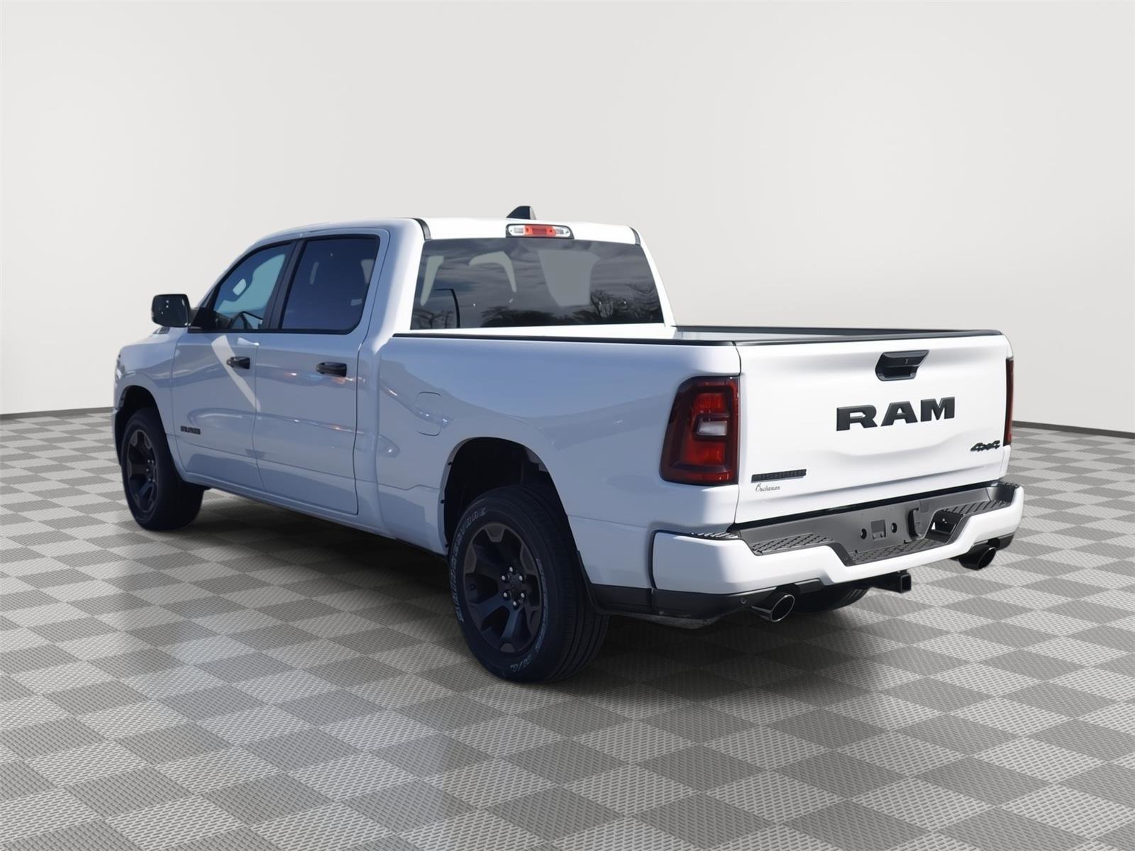 New 2026 RAM 1500 Big Horn w/ Night Edition AWD/4WD image 8