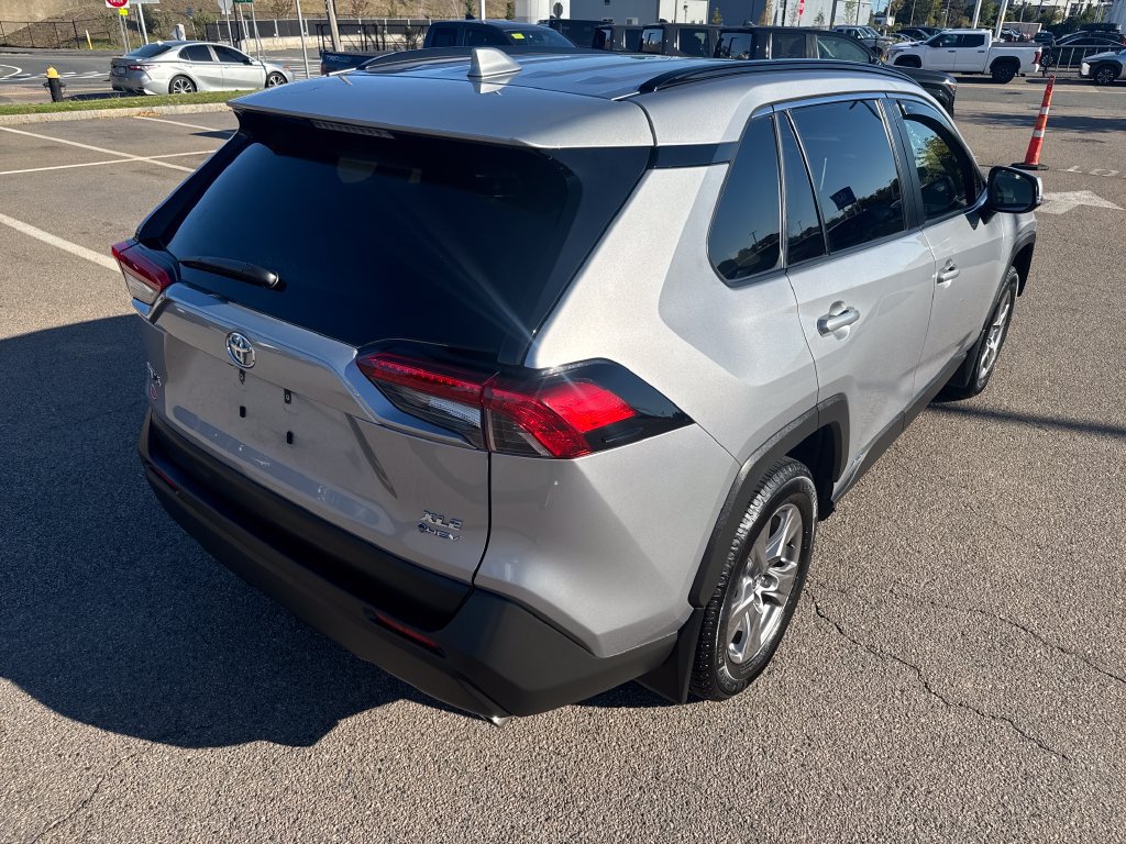 Used 2025 Toyota RAV4 XLE w/ Convenience Package AWD/4WD image 7