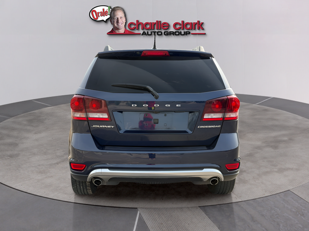 Used 2017 Dodge Journey Crossroad FWD image 4