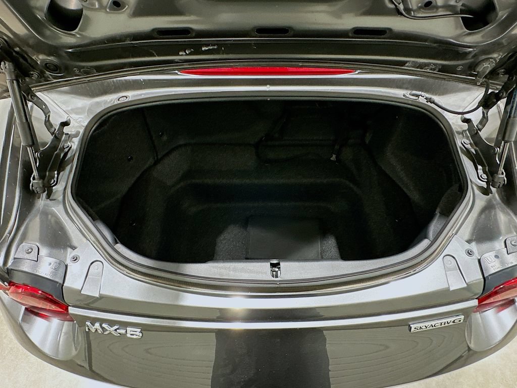 Used 2021 MAZDA MX-5 Miata Grand Touring RWD image 24