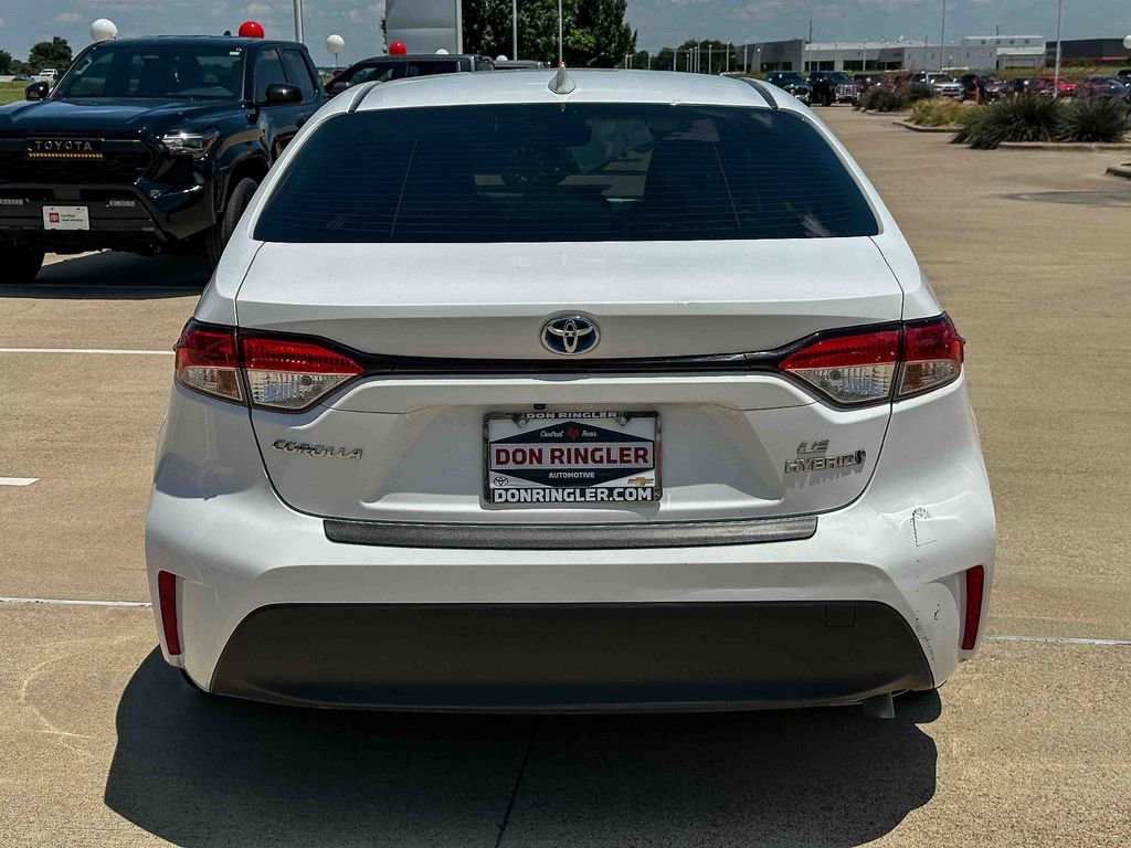 Used 2023 Toyota Corolla LE FWD image 4