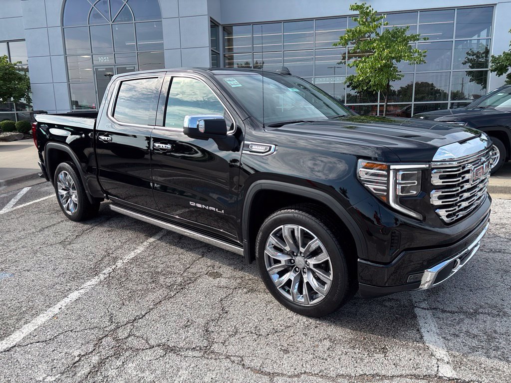 Used 2023 GMC Sierra 1500 Denali w/ Denali Reserve Package AWD/4WD image 32