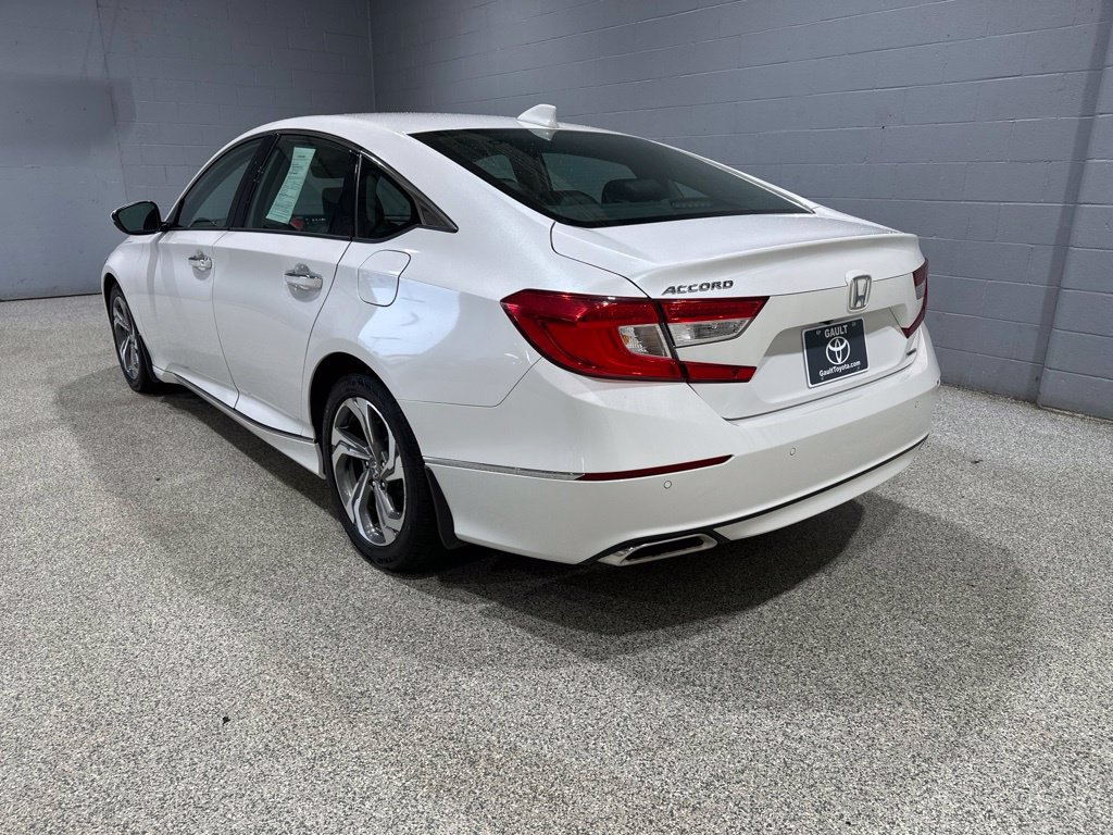 Used 2018 Honda Accord Touring image 6