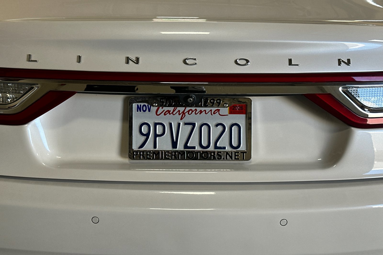 Used 2017 Lincoln Continental Select image 48