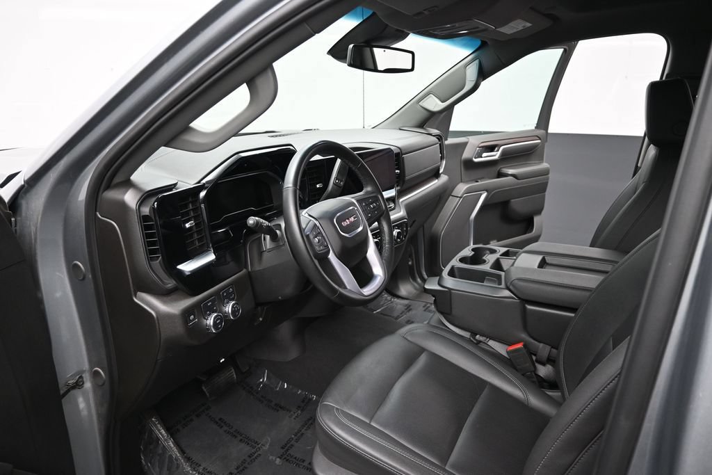 Used 2025 GMC Sierra 1500 SLT AWD/4WD image 9