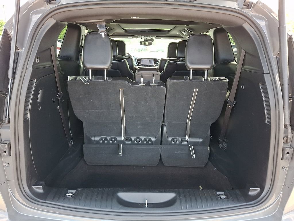 Used 2025 Chrysler Pacifica Limited FWD image 31