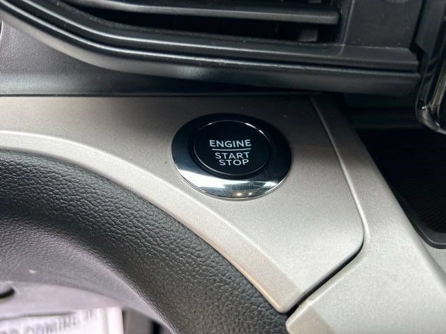 Used 2023 Ford Explorer XLT AWD/4WD image 20