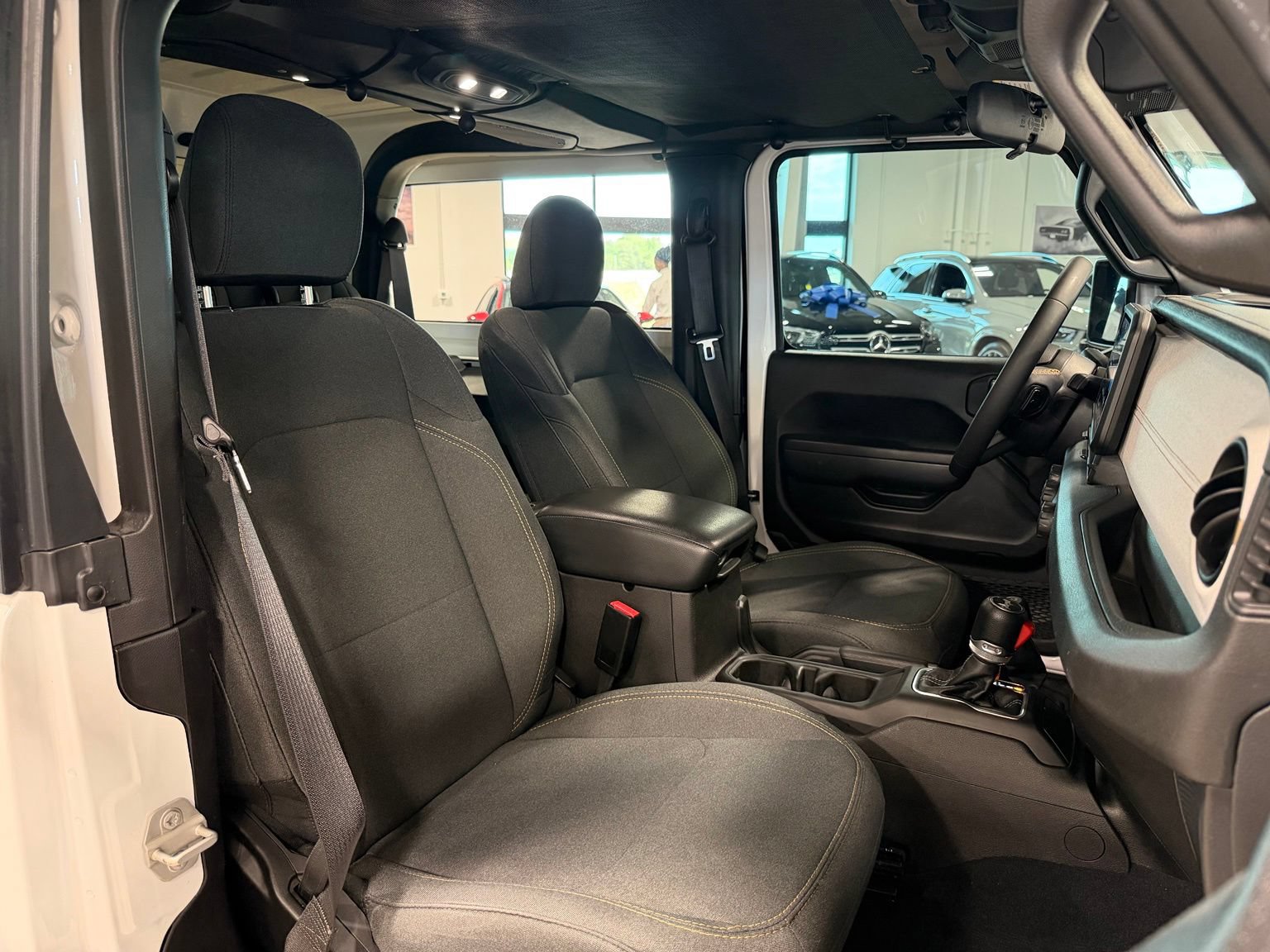 Used 2024 Jeep Wrangler Sport AWD/4WD image 18