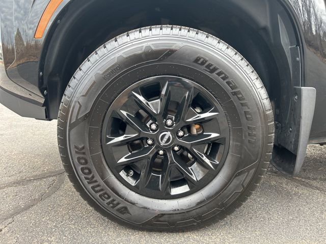 Certified 2024 Nissan Frontier SV image 9