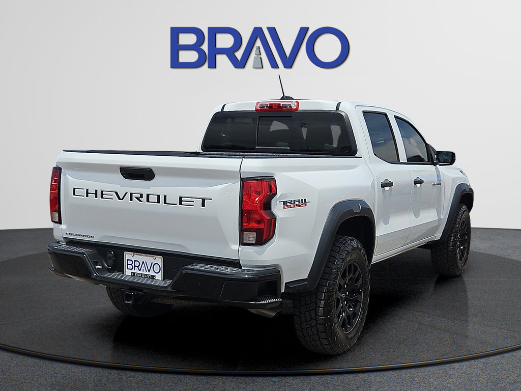 Used 2024 Chevrolet Colorado Trail Boss w/ Advanced Trailering Package AWD/4WD image 4