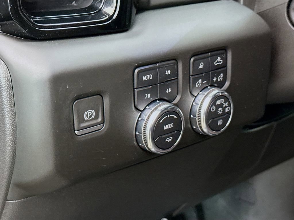Used 2023 GMC Sierra 1500 AT4 AWD/4WD image 13