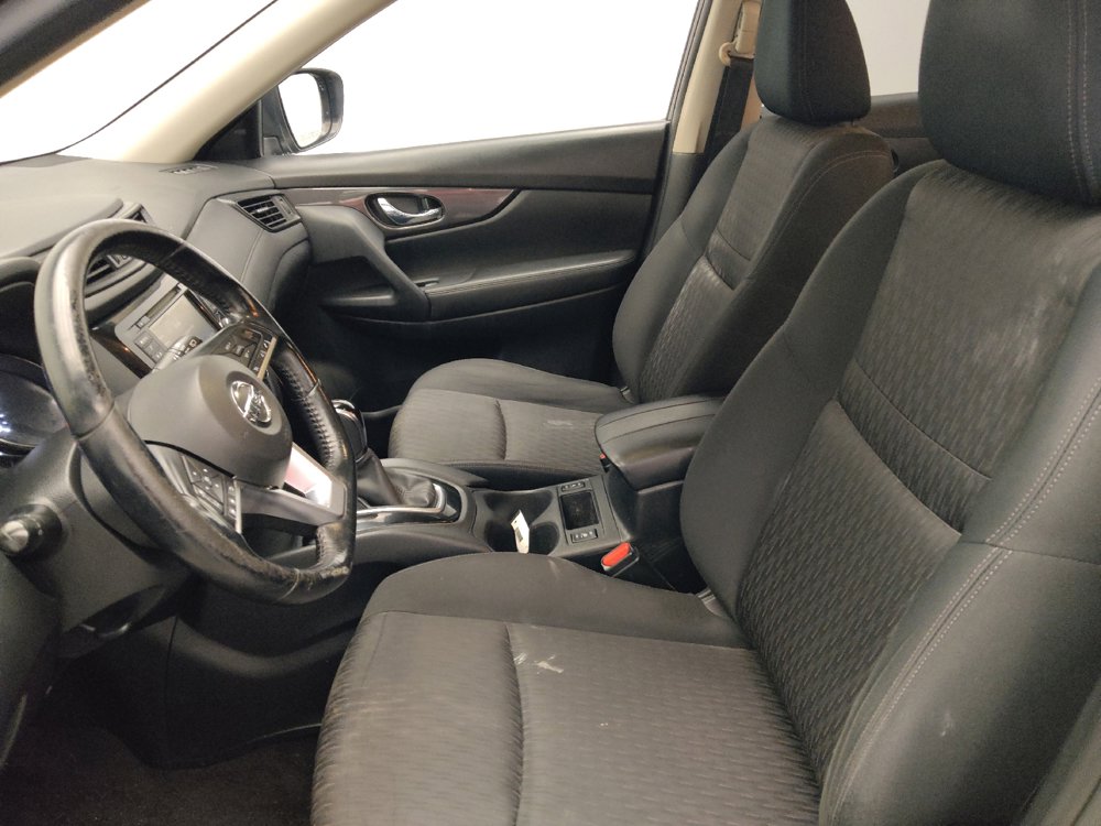 Used 2019 Nissan Rogue S w/ Special Edition Package FWD image 17