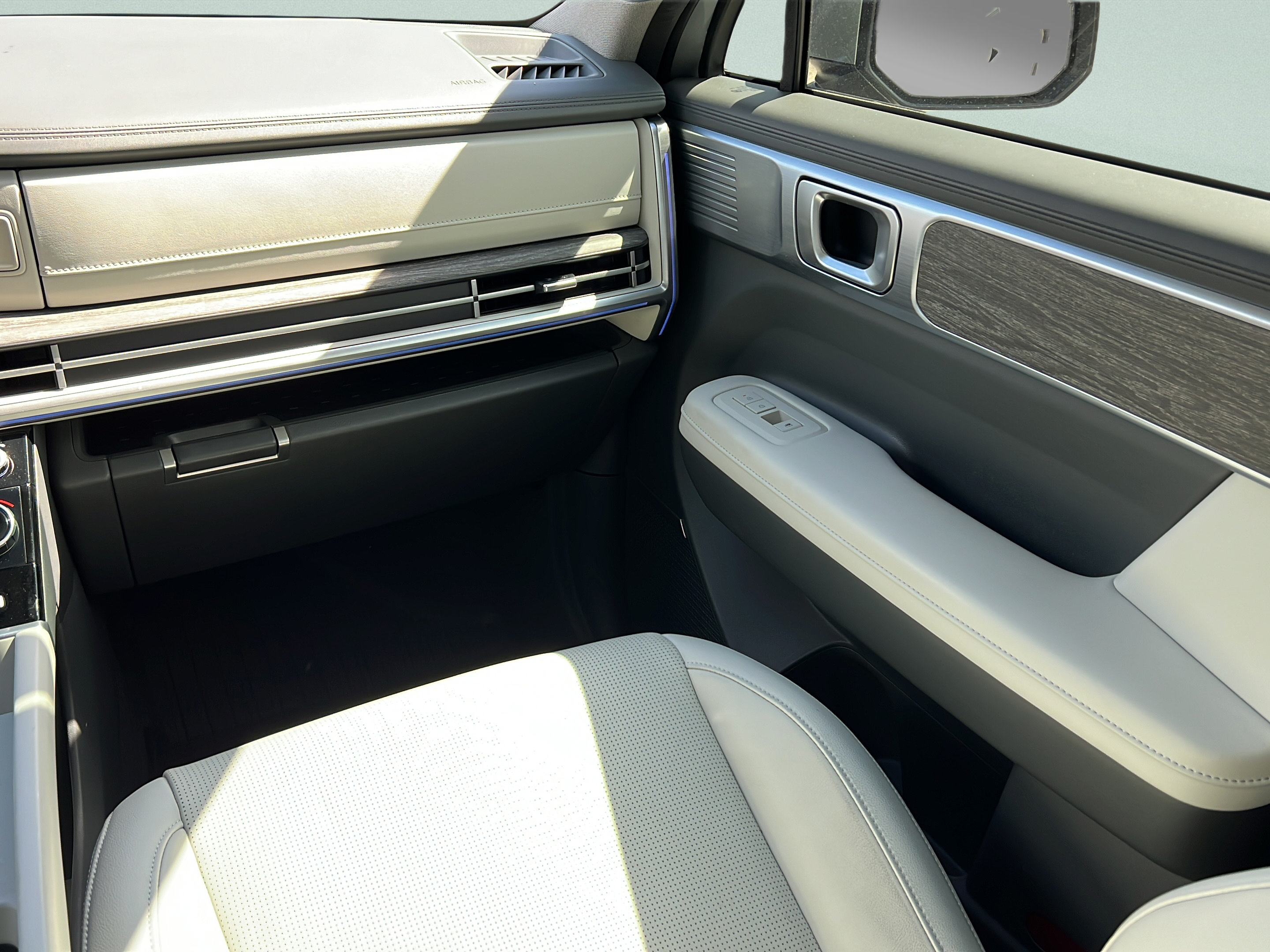 Certified 2026 Hyundai Santa Fe Limited FWD image 21