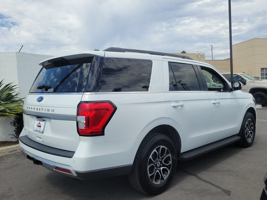 Used 2024 Ford Expedition XLT RWD image 4