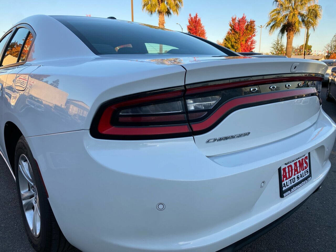 Used 2019 Dodge Charger SXT image 21