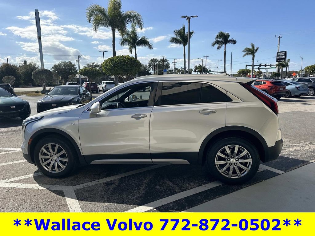 Used 2019 Cadillac XT4 Premium Luxury w/ Driver Awareness Package FWD image 11