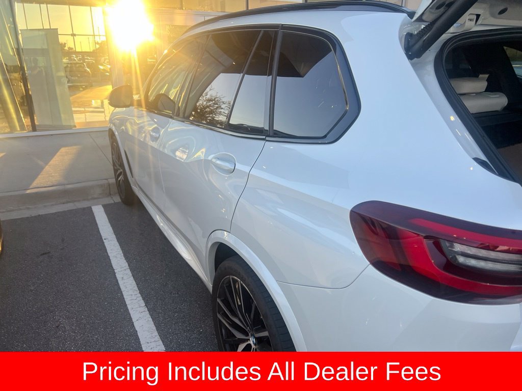 Used 2023 BMW X5 xDrive40i w/ Executive Package AWD/4WD image 3
