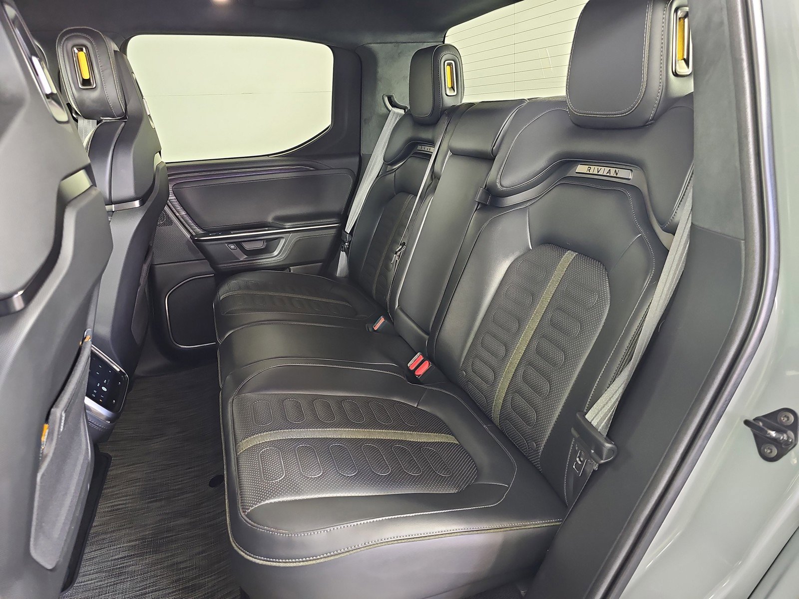 Used 2025 Rivian R1T Adventure image 21