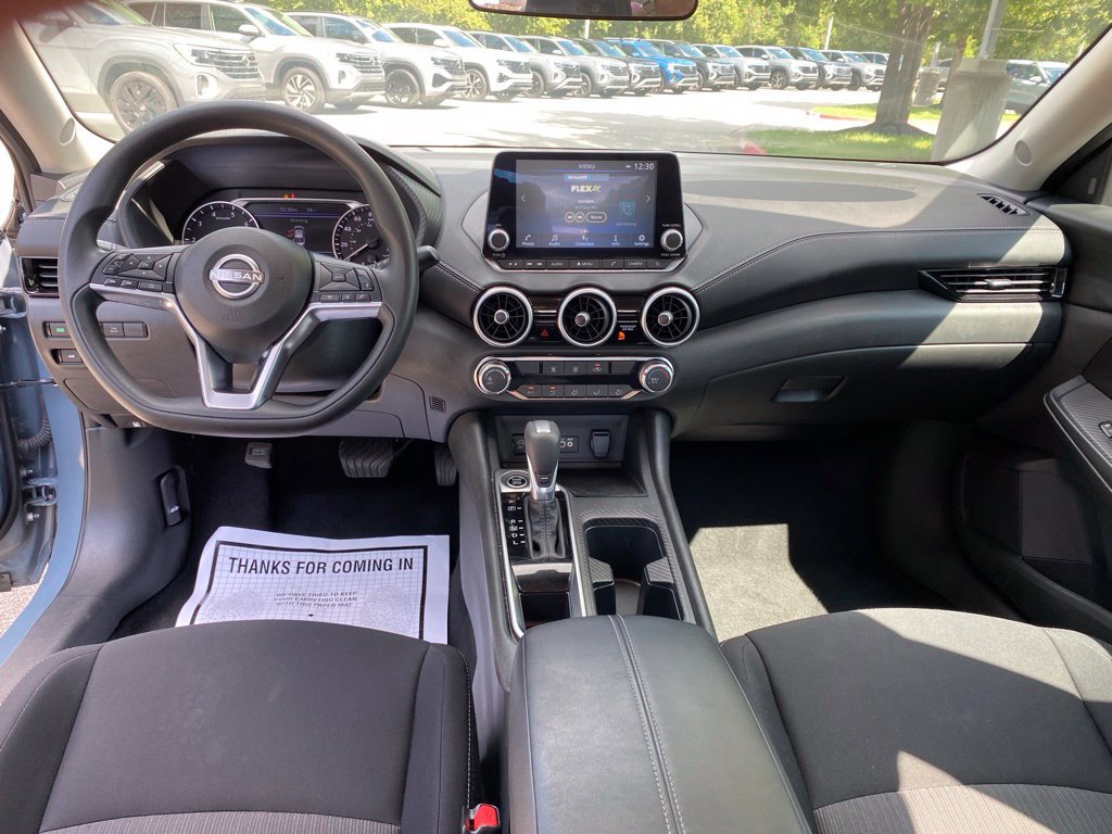 Used 2025 Nissan Sentra SV FWD image 29