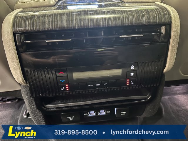 Used 2023 Jeep Wagoneer L Series III w/ Premium Group I AWD/4WD image 22