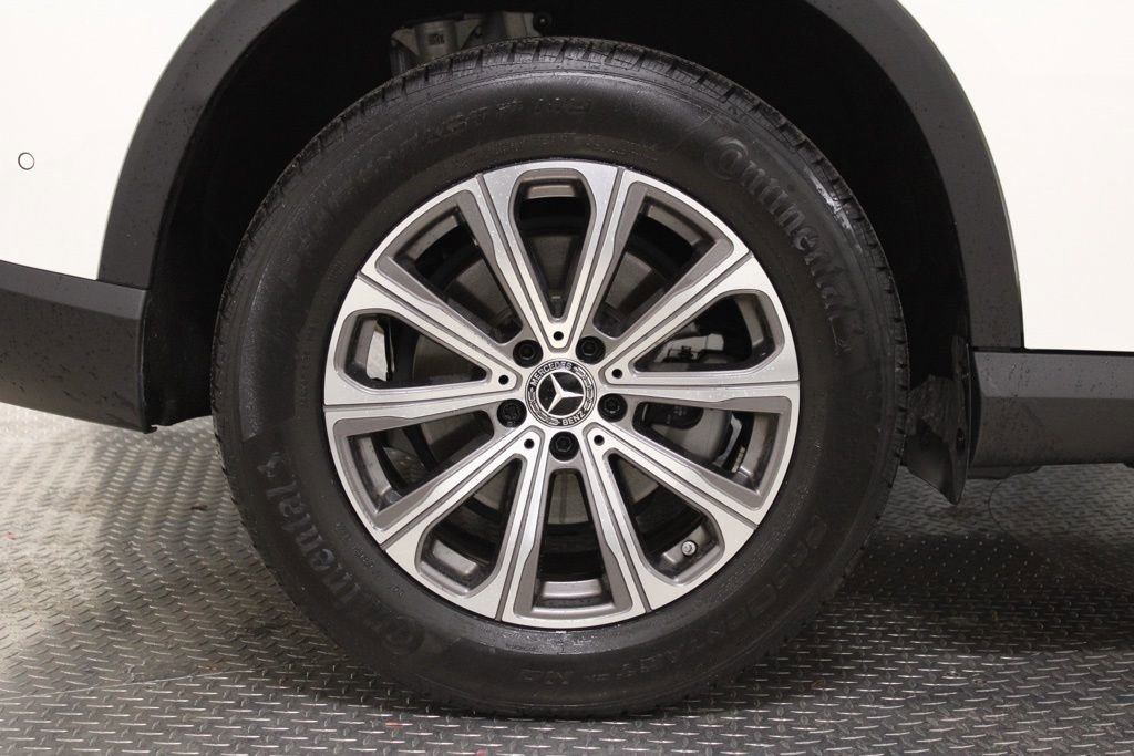 Used 2024 Mercedes-Benz GLC 300 image 17