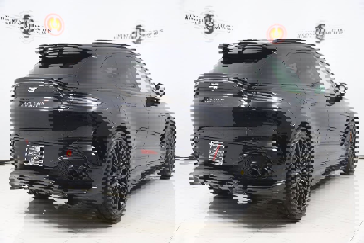 Used 2023 Aston Martin DBX 707 image 3