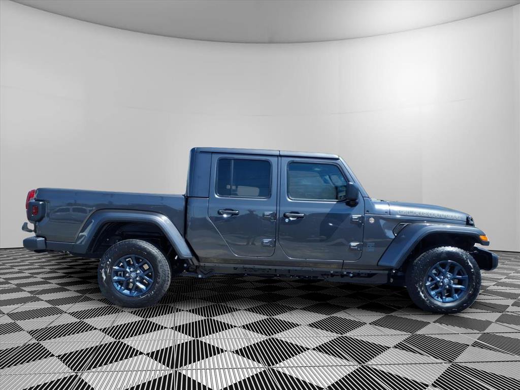 New 2026 Jeep Gladiator Overland AWD/4WD image 28
