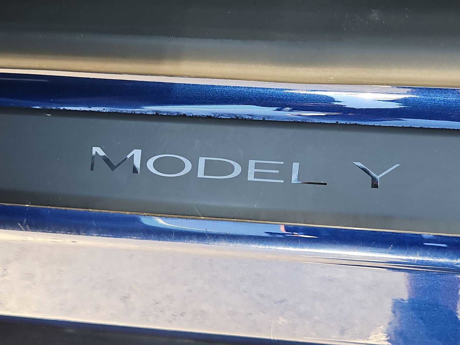 Used 2024 Tesla Model Y Long Range image 12