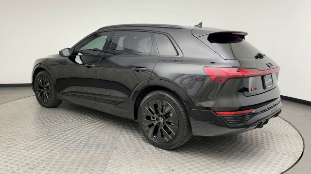 Certified 2024 Audi Q8 e-tron Premium Plus w/ Prestige Package AWD/4WD image 4